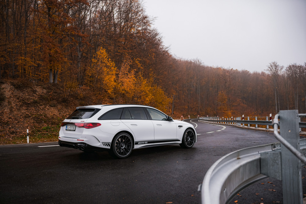 Mercedes-AMG E 53 HYBRID 4MATIC+